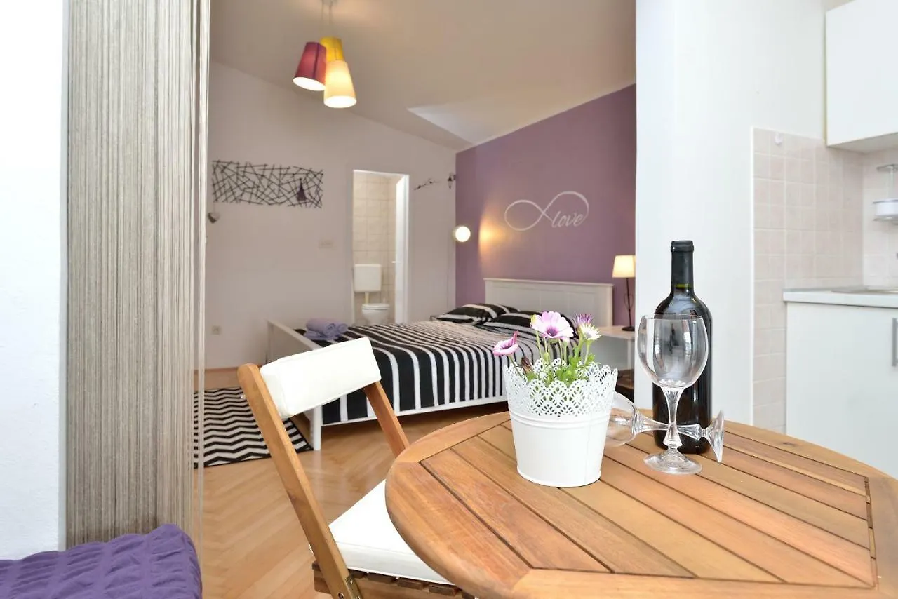 Apartment Ferienwohnung Lela 1 Bibinje